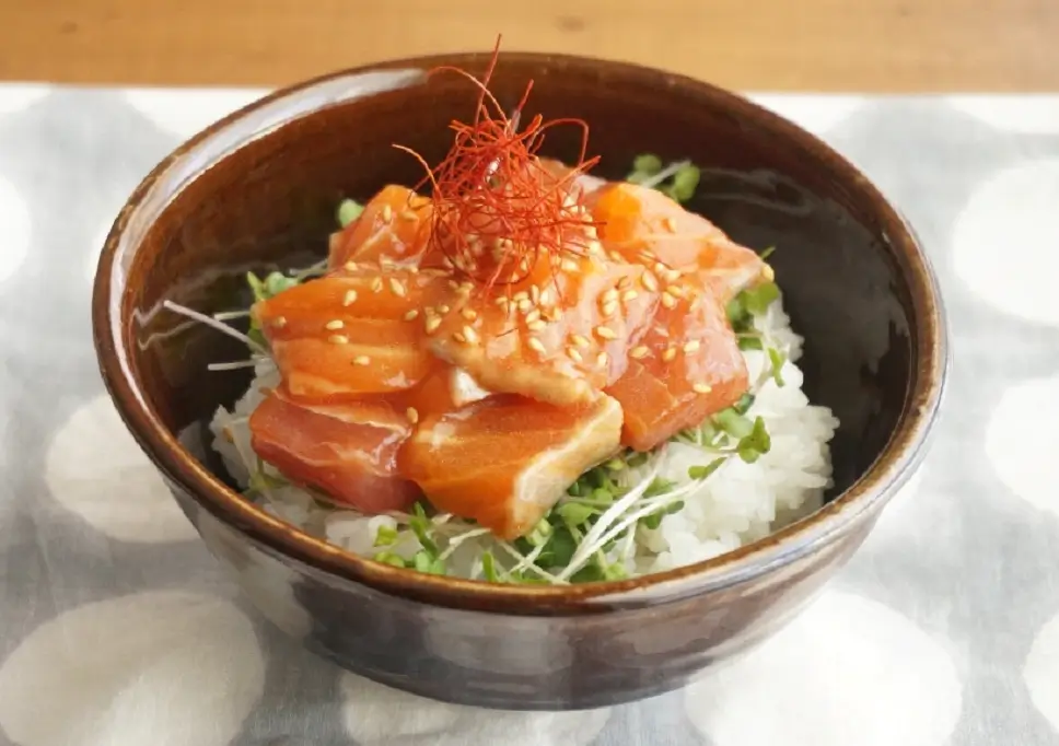 Korean-style pickled rice bowl with sashimi