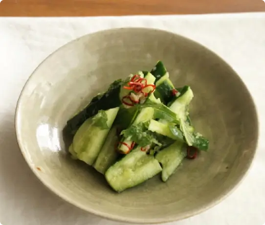 Cucumber and perilla leaves with spicy sweet and sour sauce